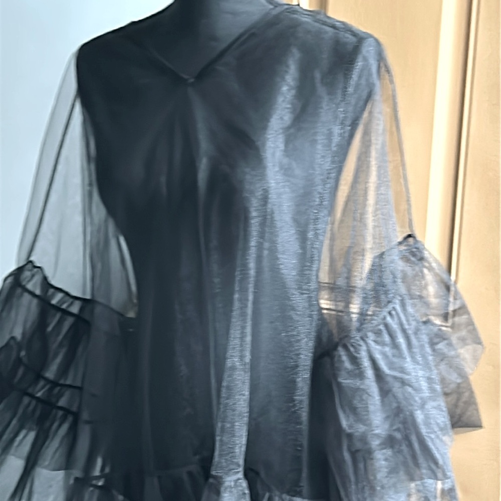 Asymmetrical dress
Color:Black 
Style:Mesh
Length:long